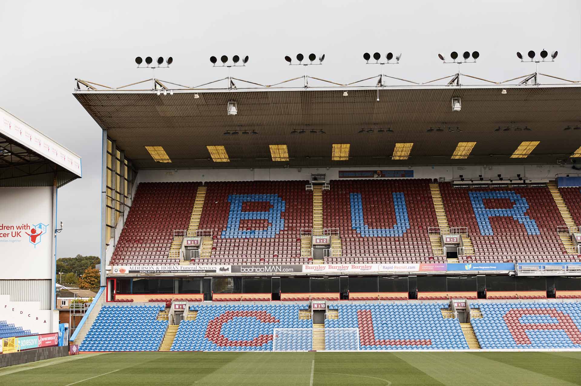 c-burnley-residence-turf-moor-ground-guide-min.jpg